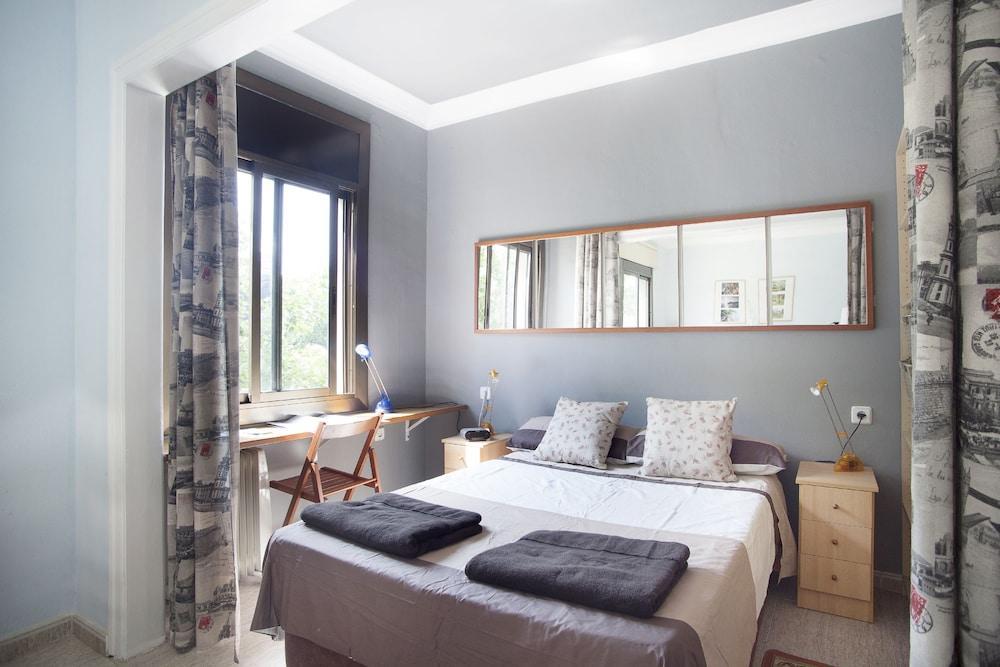 Apartamentos Tarradellas Sants Estacio Barcelona Kültér fotó