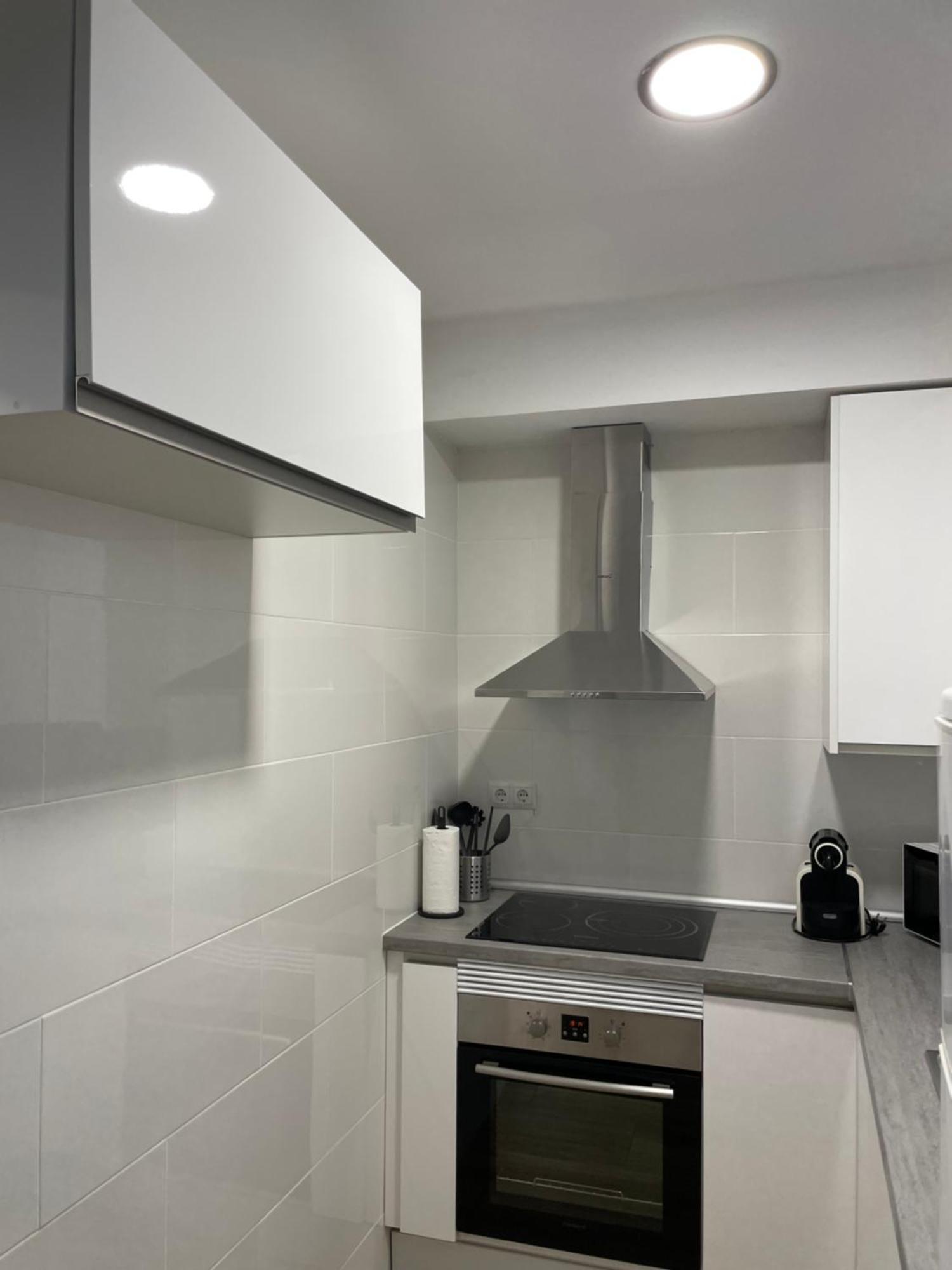 Apartamentos Tarradellas Sants Estacio Barcelona Kültér fotó
