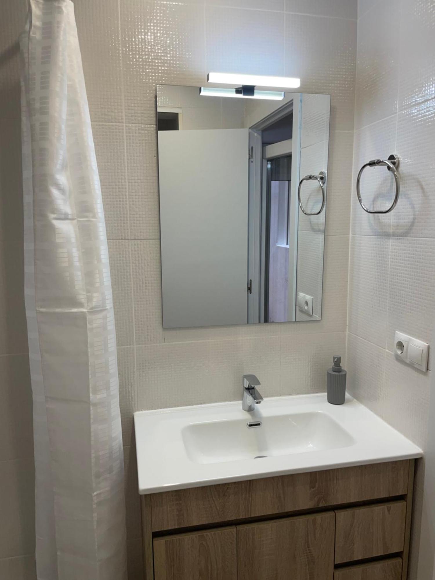 Apartamentos Tarradellas Sants Estacio Barcelona Kültér fotó