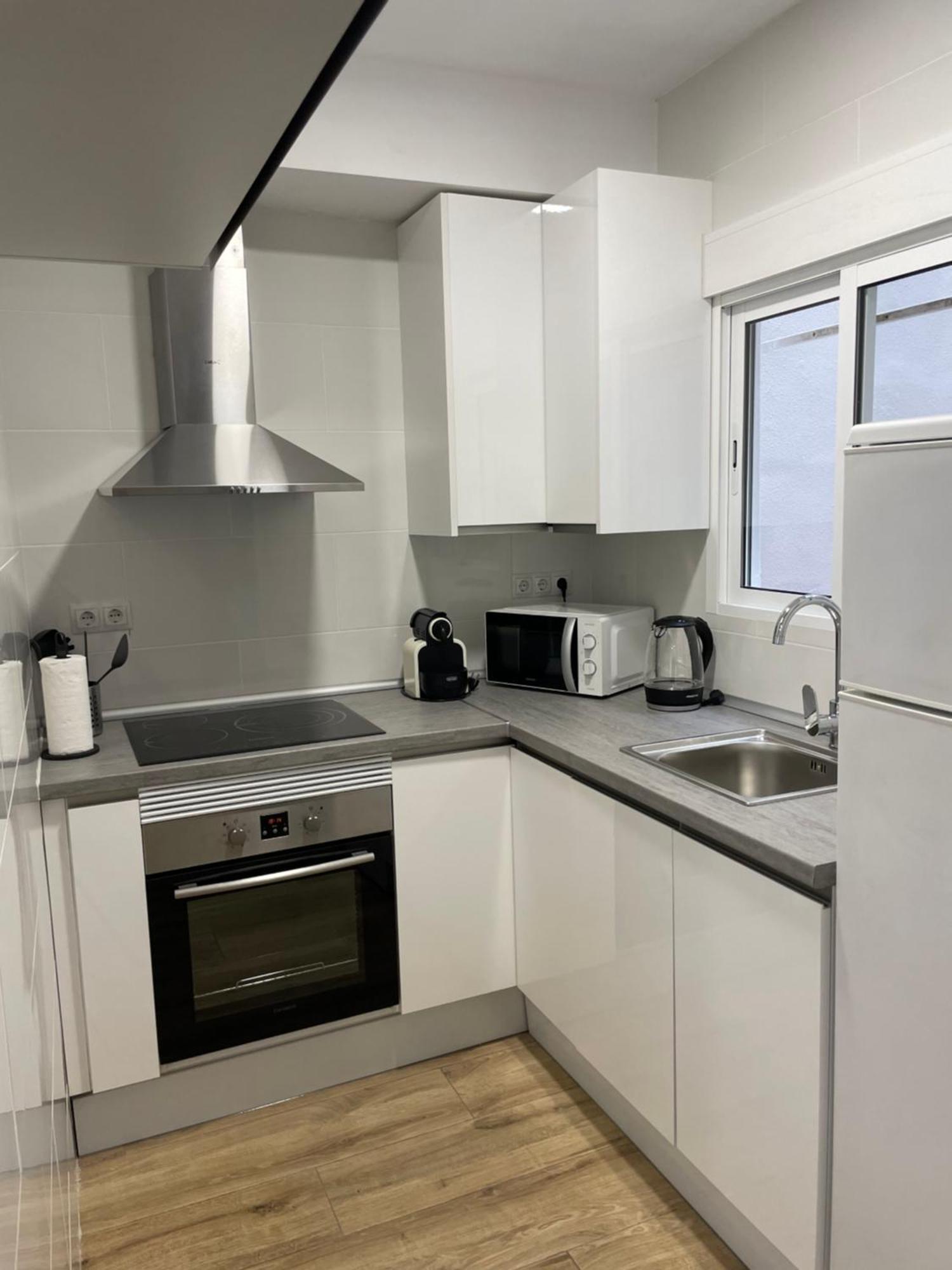 Apartamentos Tarradellas Sants Estacio Barcelona Kültér fotó
