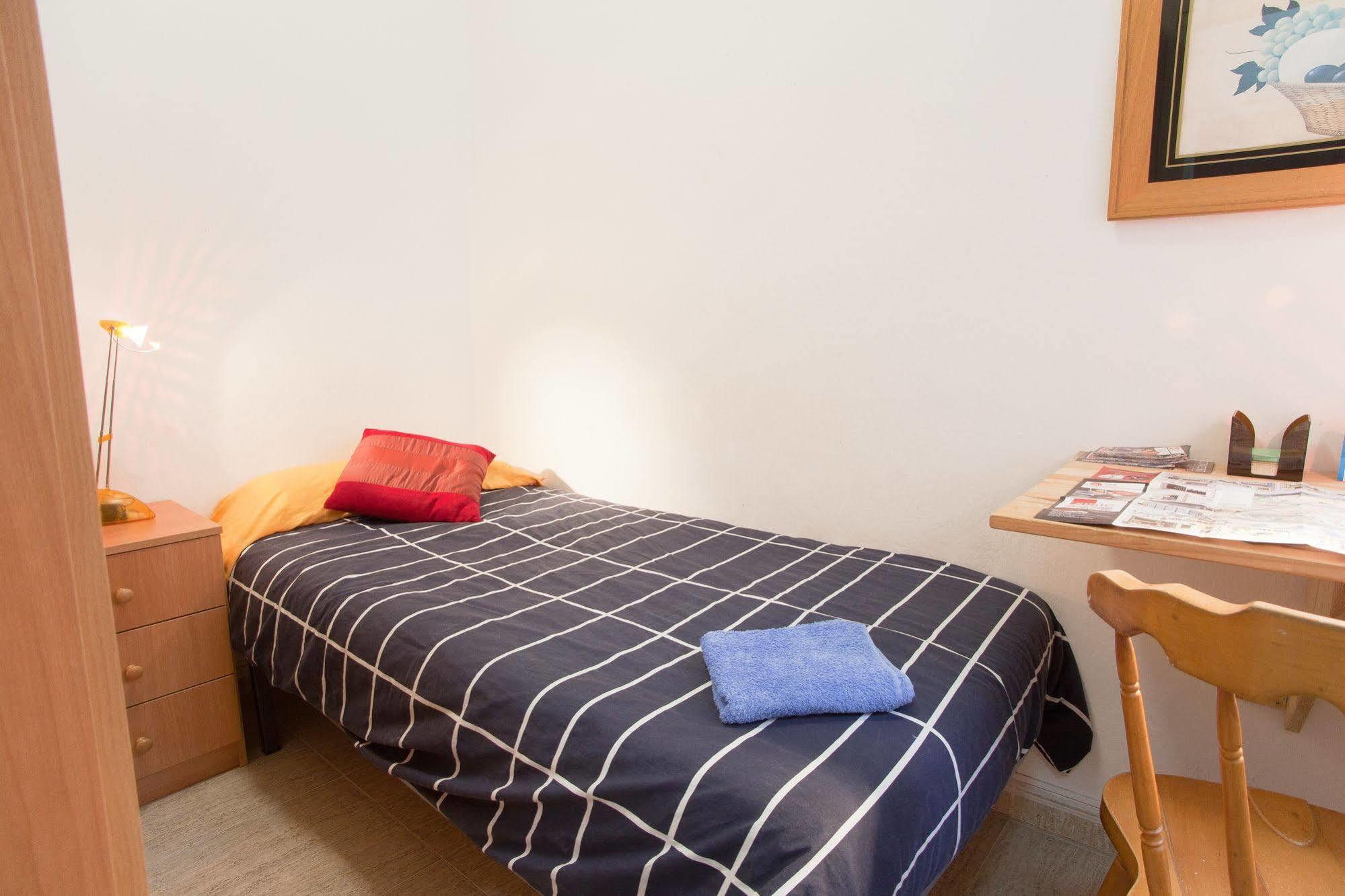 Apartamentos Tarradellas Sants Estacio Barcelona Kültér fotó