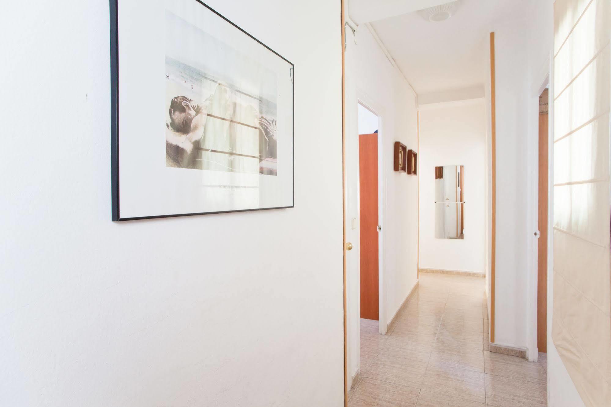 Apartamentos Tarradellas Sants Estacio Barcelona Kültér fotó