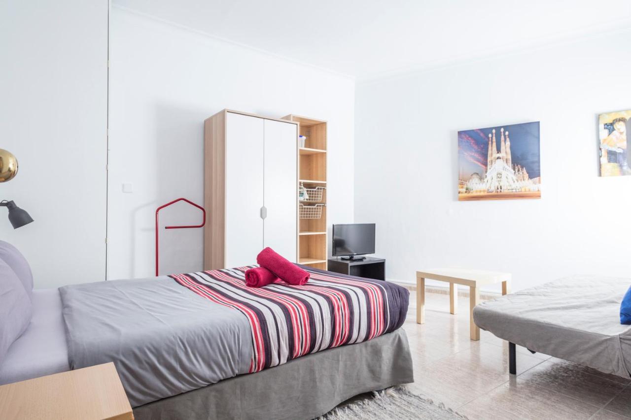 Apartamentos Tarradellas Sants Estacio Barcelona Kültér fotó