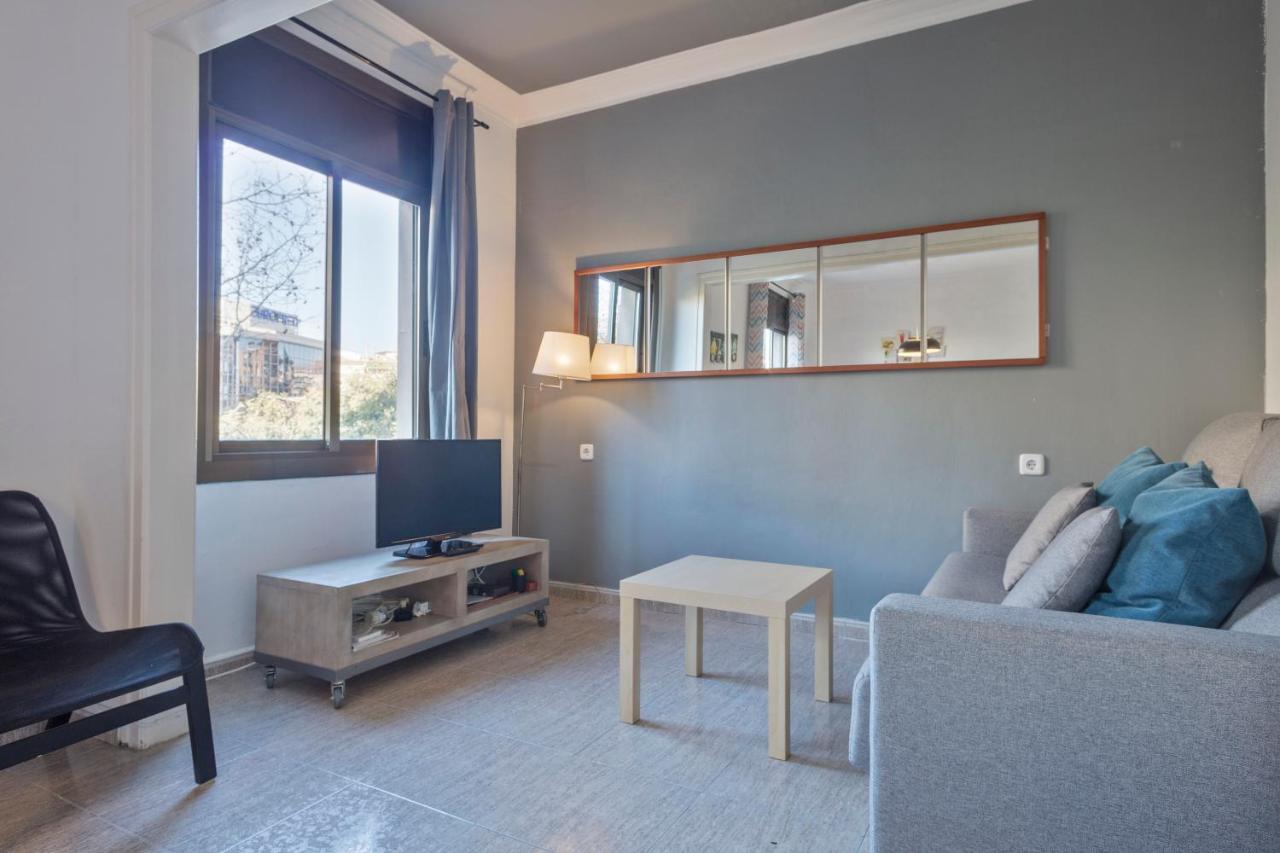 Apartamentos Tarradellas Sants Estacio Barcelona Kültér fotó