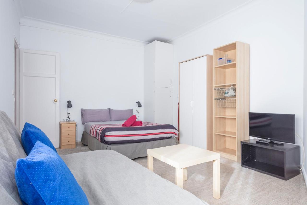 Apartamentos Tarradellas Sants Estacio Barcelona Kültér fotó