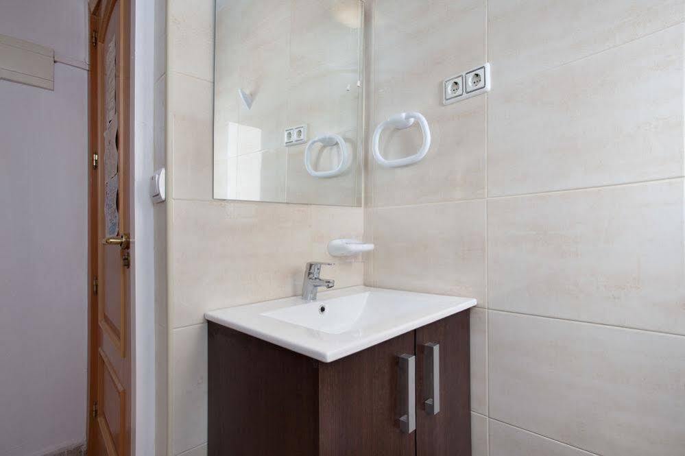 Apartamentos Tarradellas Sants Estacio Barcelona Kültér fotó