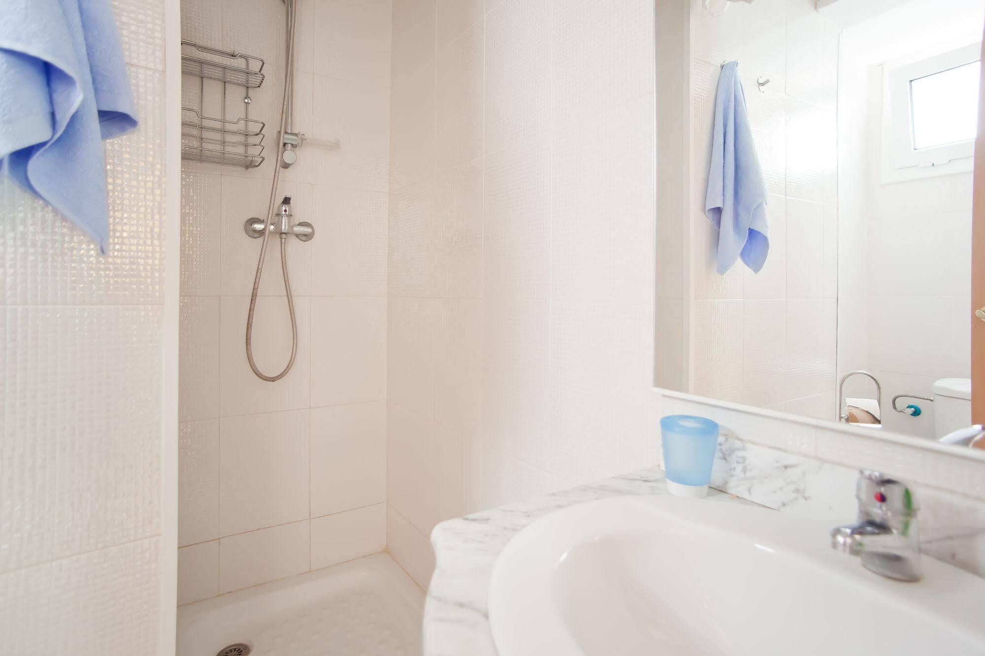 Apartamentos Tarradellas Sants Estacio Barcelona Kültér fotó
